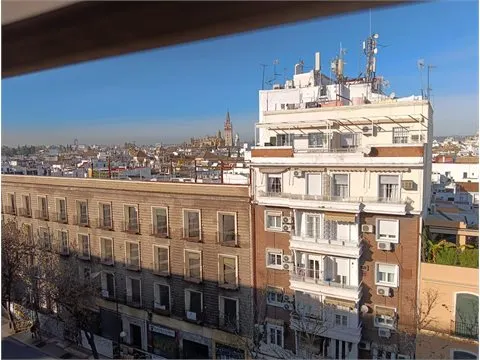 PISO EN AVENIDA MENENDEZ Y PELAYO