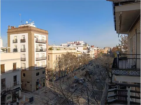 PISO EN AVENIDA MENENDEZ Y PELAYO