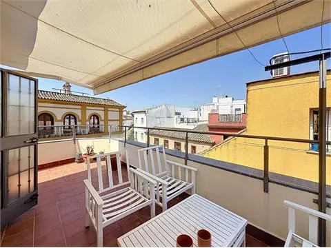 ÁTICO DUPLEX CON GARAJE INCLUIDO - CENTRO SEVILLA