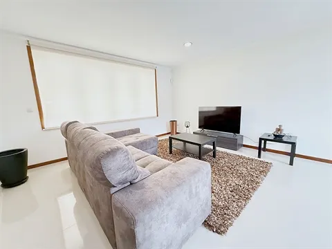 House T4