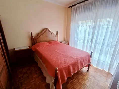 Apartamento T2, ideal para Renovar e Modernizar