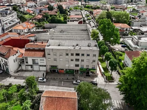 T3 no Centro de Barcelos, com Suíte e 3 frentes