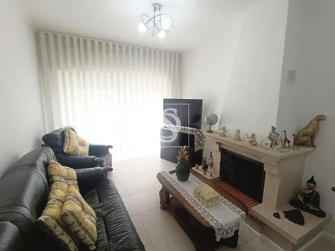 Apartamento T2, Renovado, em Aver-o-Mar