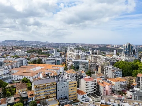 Apartamento T0 para Arrendamento Mobilado | Boavista, Porto