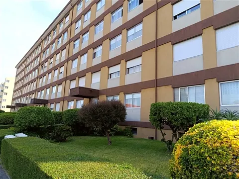 Apartamento T3 junto estação de metro Senhora da Hora