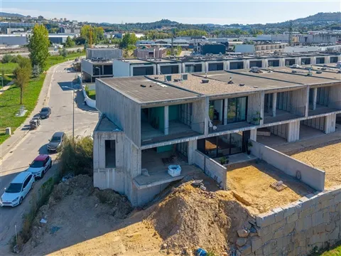 Moradia em Estrutura nas Proximidades de Braga