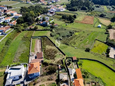 Terreno com 1043 m², em Antas, Esposende