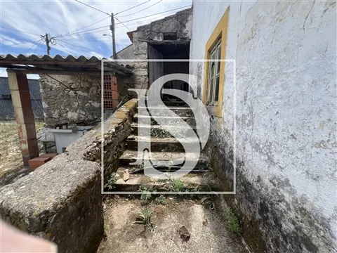 Moradia para Restaurar T2