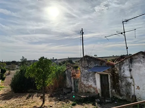 Moradia para Restaurar T2