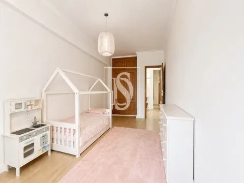 T3 com Suite, Varandas Fechadas e Arrecadação – Póvoa de Santa Iria