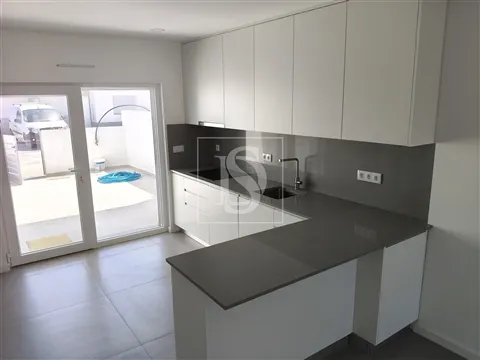Moradia T4 Nova com Vista Mar na Atalaia | Design Contemporâneo | A 2 Minutos da Lourinhã