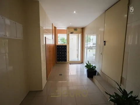Apartamento T2+1