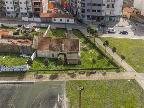 Moradia para Restaurar T2
