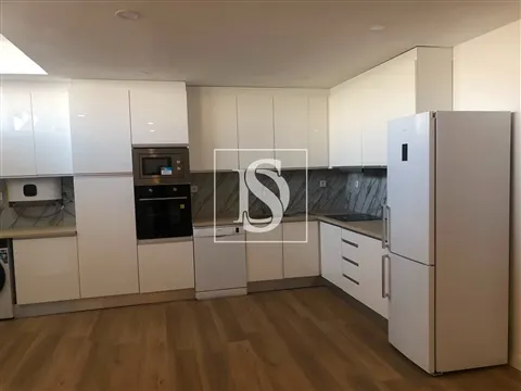 Apartamento T2+1 com garagem em Delães