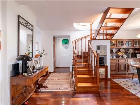 House T5