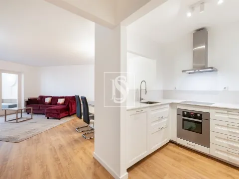 Apartamento T1 para venda mobiliado em Cascais com piscina e jardim