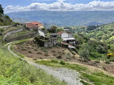Moradia Devoluta T3 Venda