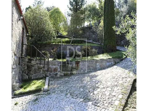 Farm >=10 Bedroom