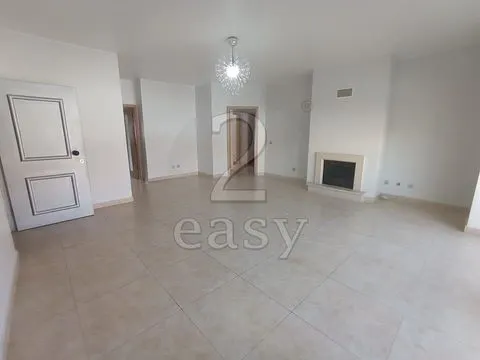 &#1050;&#1074;&#1072;&#1088;&#1090;&#1080;&#1088;&#1072; &#1089; 3 &#1089;&#1087;&#1072;&#1083;&#1100;&#1085;&#1103;&#1084;&#1080; &#1089; &#1082;&#1083;&#1072;&#1076;&#1086;&#1074;&#1086;&#1081; &#1080; &#1075;&#1072;&#1088;&#1072;&#1078;&#1086;&#1084;, &#1057;&#1072;&#1085;&#1090;&#1100;&#1103;&#1075;&#1086;-&#1076;&#1091;-&#1050;&#1072;&#1089;&#1077;&#1084;, &#1040;&#1083;&#1077;&#1085;&#1090;&#1077;&#1078;&#1091;