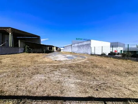 Terreno urbano con 1517 m2, Factibilidad Construcción 758m2, Parque Empresarial Ferreira do Alentejo