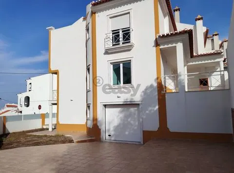 Moradia T3+1 na Ericeira 