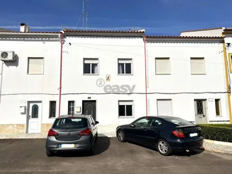 &#24102;&#38706;&#21488;&#30340; 4 &#21351;&#23460;&#21035;&#22661;&#65292;&#20301;&#20110;&#33879;&#21517;&#30340; Quinta Augusta – Vila Viçosa