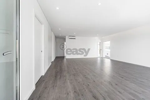 Moradia de Luxo T4 em Famões - Odivelas