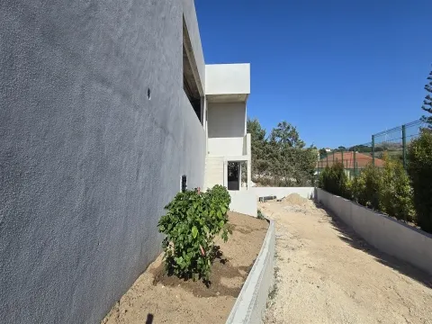 Moradia Térrea de Luxo com piscina