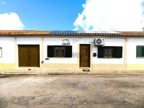 3 bedroom villa with backyard, garage and annex in Mimosa, Alvalade, Santiago do Cacém, Portugal