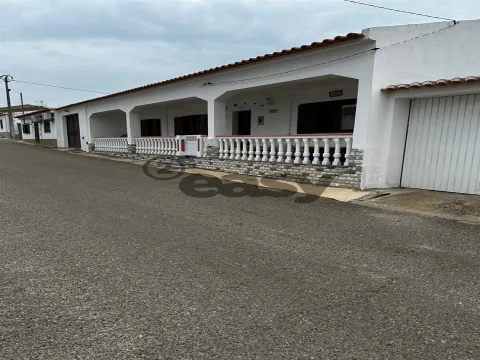 Pedrógão &#30340; T3 &#25151;&#23627;&#20986;&#21806; - 225.000,00€