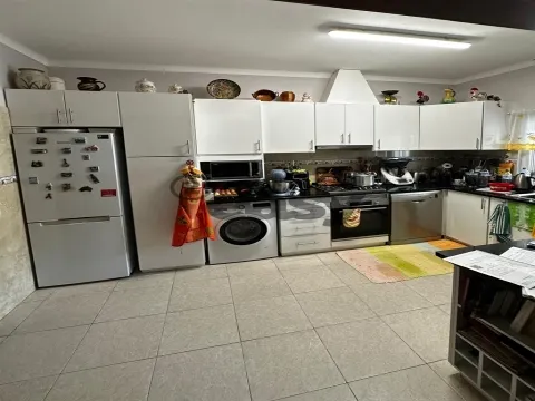 Pedrógão &#30340; T3 &#25151;&#23627;&#20986;&#21806; - 225.000,00€