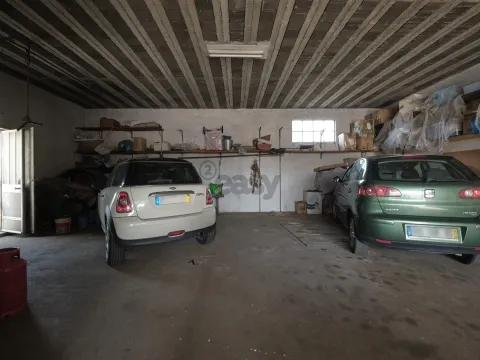 Moradia T3 com garagem e Quintal, São Cristóvão, Montemor-o-Novo