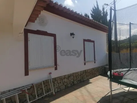 Moradia T3 Térrea no Gradil – A 20 Minutos de Lisboa