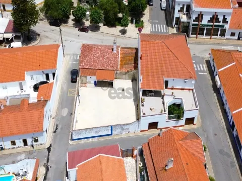 Single storey house T2 w/ large patio, Alvalade, Santiago do Cacém