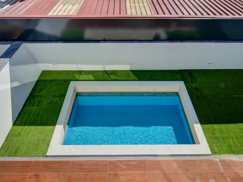 4 bedroom villa with swimming pool in Odivelas