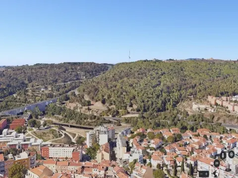 Moradia em Campolide para obras