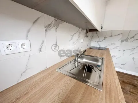 T2 remodelado centro de Sesimbra