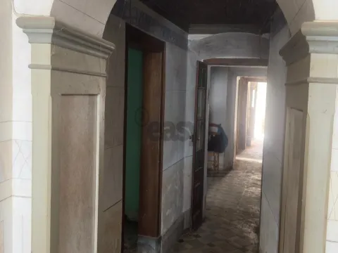Manor house with 18 rooms to remodel, Castro Verde