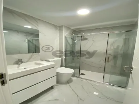 Oportunidade T2 Remodelado São Brás Oferta da Escritura