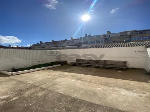 T2 Remodelado com Logradouro -  Oferta Escritura