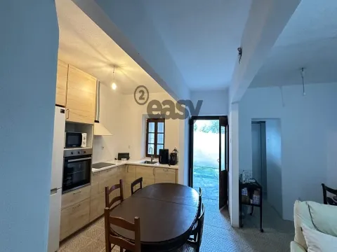 Moradia T2+2 remodelada com quintal no centro de Portel 127.500€