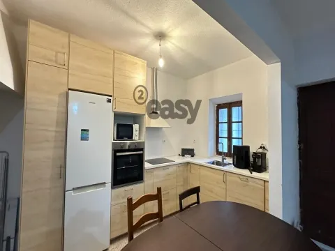 Moradia T2+2 remodelada com quintal no centro de Portel 127.500€