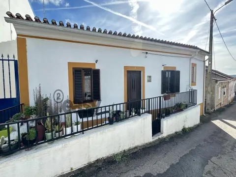 Moradia T4+1 com 9 Divisões em Alvisquer, Belver, Gavião – Habitável e com Potencial