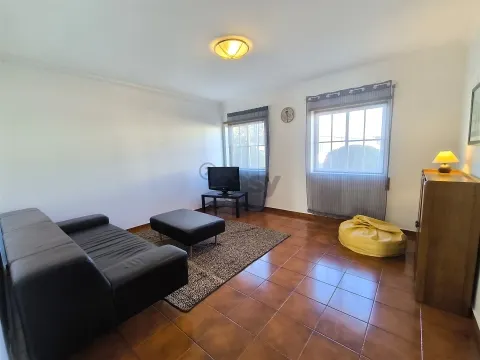 T2 com Arrecadação e Terraço Comum – Rés do Chão | Ermidas-Sado