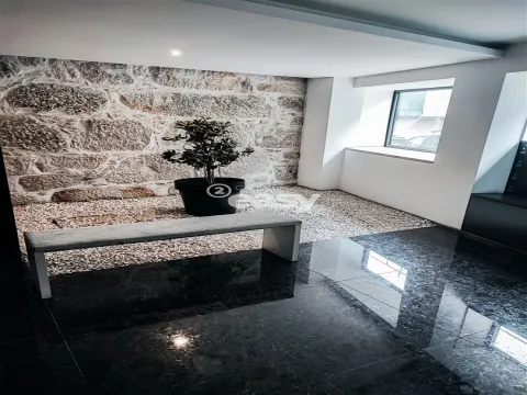 Apartamento T1 para Arrendamento | Rua da Alegria, Porto