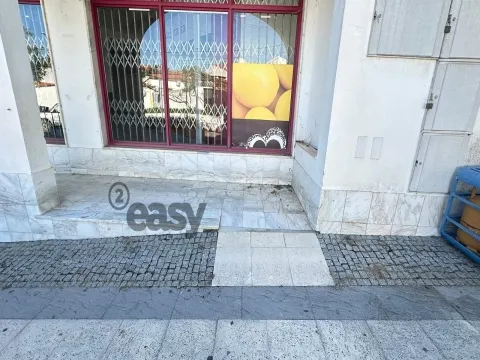 Grande Espaço Comercial em Portel