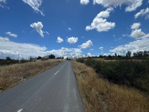 Terreno Urbano para Construção com 1685m2 , São João dos Caldeireiros, Mértola