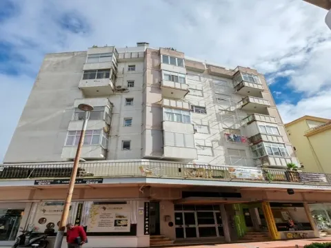 T1 muito central na Amadora remodelado