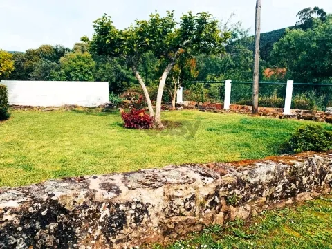 Moradia T2 em Vilar de Mouros com 3000m² de Terreno | Caminha