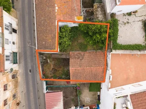 Imóvel para Remodelação total no centro do Cartaxo